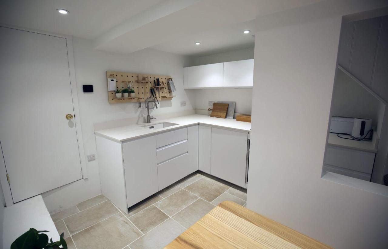 Central Georgian Townhouse With Free Parking Μπαθ Εξωτερικό φωτογραφία
